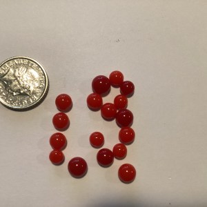 Coe 90 - Teeny opaque red- max 6mm - 17 cabochon