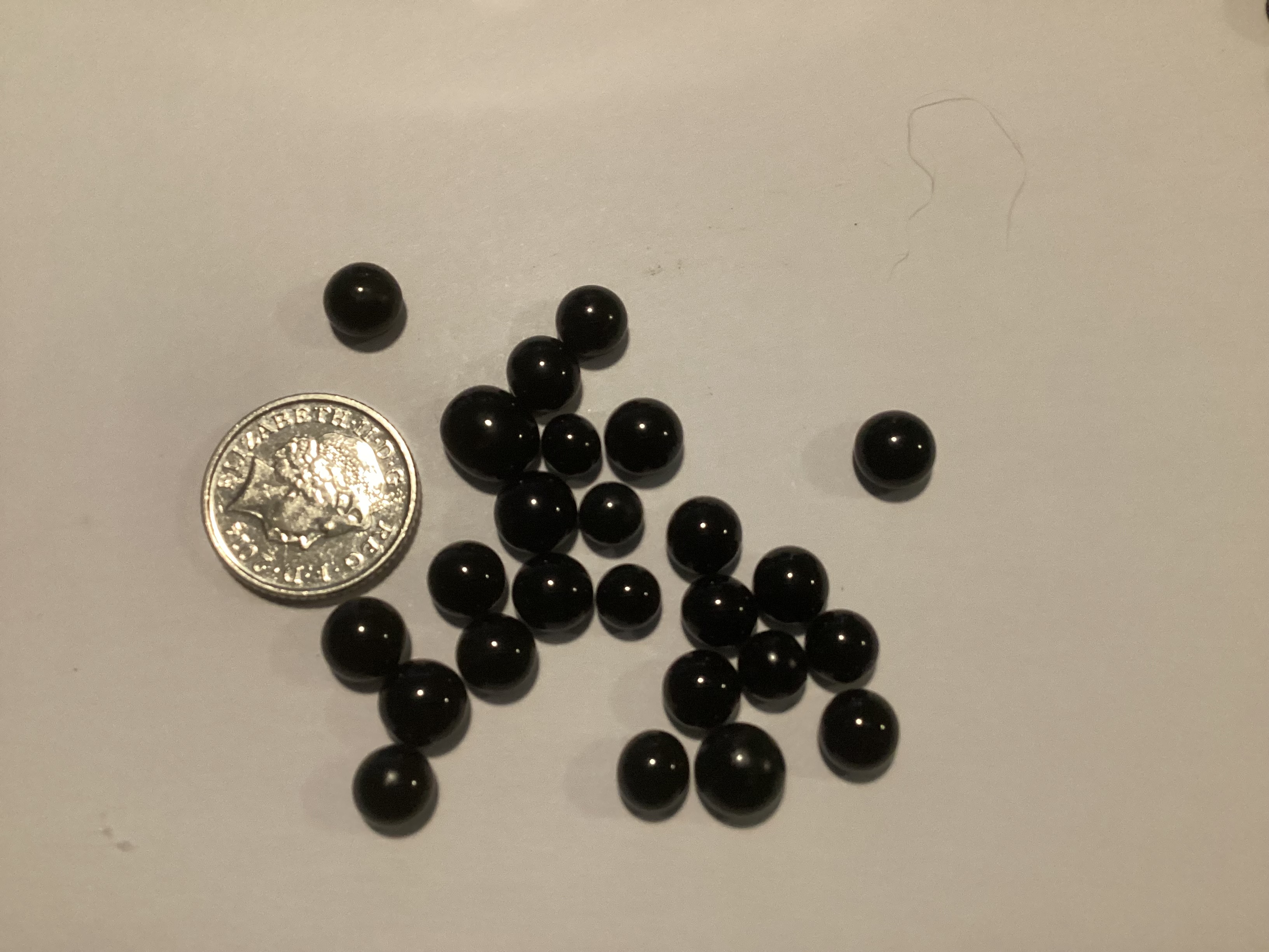 Coe 90 - cabochon - black opal x 25 - under 5mm - perfect for bird eyes